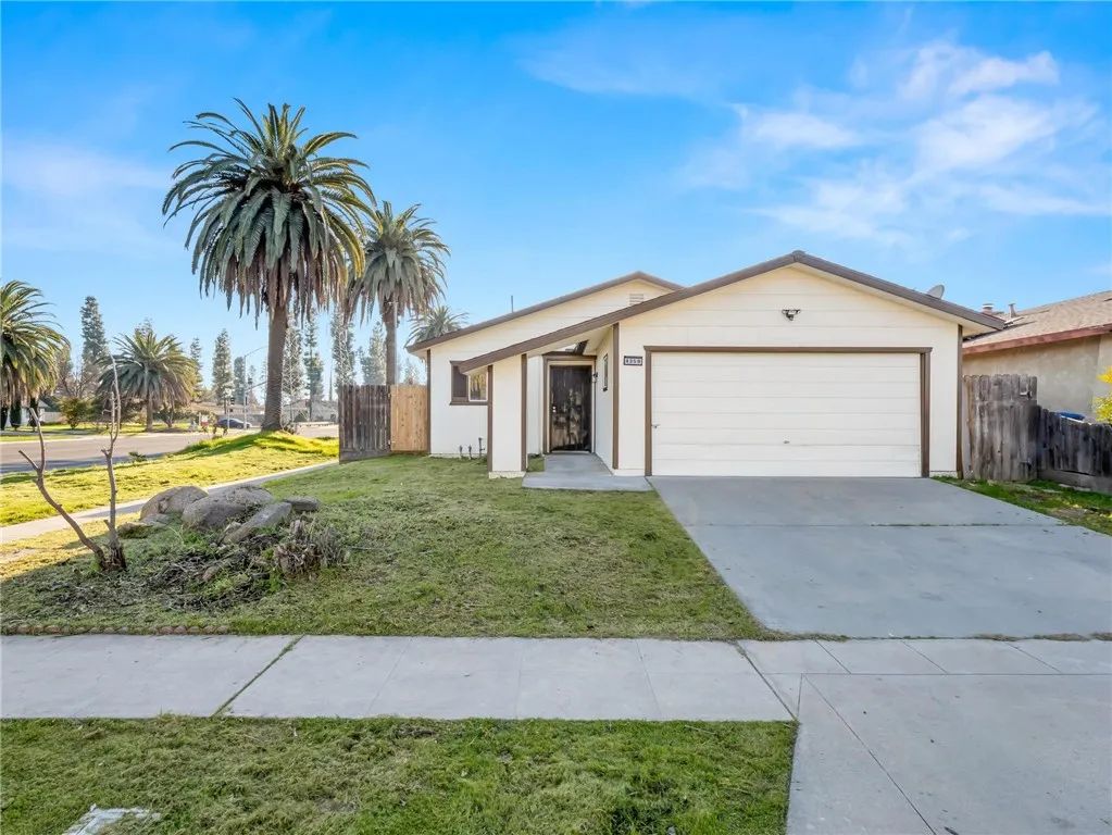 4359 W Cardiff, Fresno, CA 93722