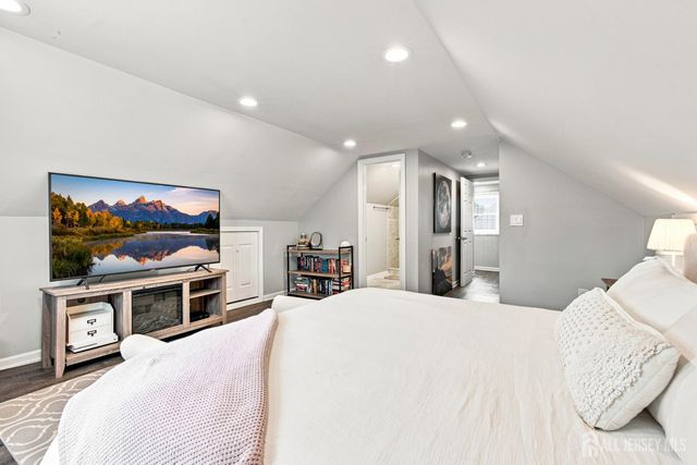 22 Elm Terrace, Sayreville, NJ 08859