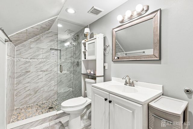 22 Elm Terrace, Sayreville, NJ 08859