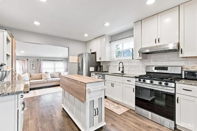 22 Elm Terrace, Sayreville, NJ 08859