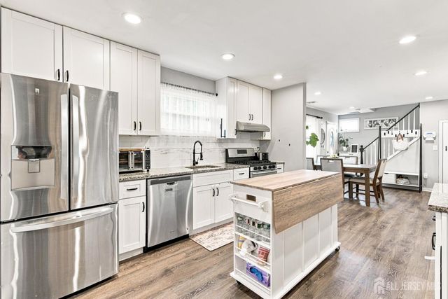 22 Elm Terrace, Sayreville, NJ 08859