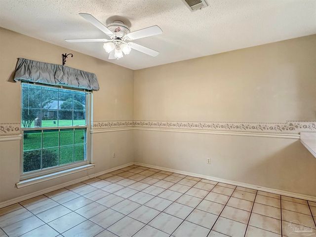 6074 Sunnyridge Dr, Milton, FL 32570