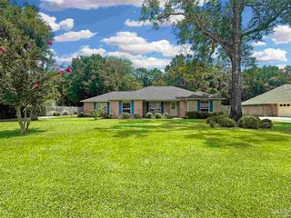 6074 Sunnyridge Dr, Milton, FL 32570