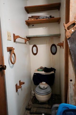 4731 Krischke Road, Schulenburg, TX 78956