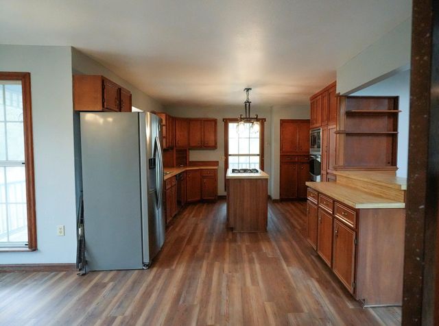 4731 Krischke Road, Schulenburg, TX 78956