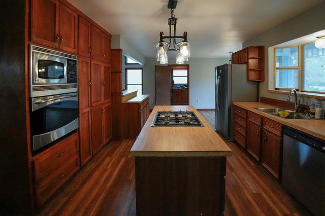 4731 Krischke Road, Schulenburg, TX 78956