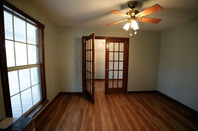 4731 Krischke Road, Schulenburg, TX 78956