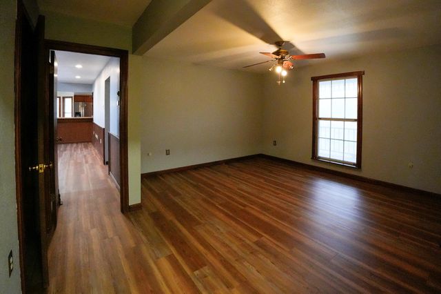 4731 Krischke Road, Schulenburg, TX 78956