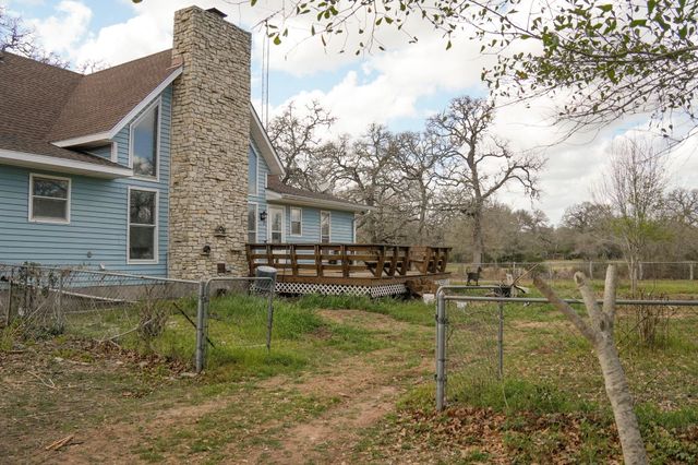 4731 Krischke Road, Schulenburg, TX 78956