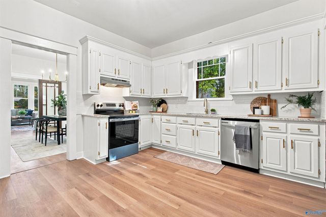 1043 W Washington Street, Athens, AL 35611