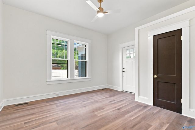 1043 W Washington Street, Athens, AL 35611