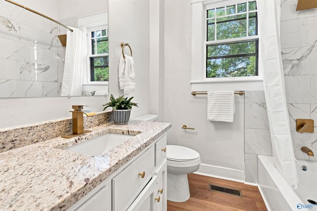 1043 W Washington Street, Athens, AL 35611