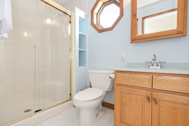 9 Jamie Way, Tyngsborough, MA 01879