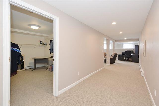 9 Jamie Way, Tyngsborough, MA 01879