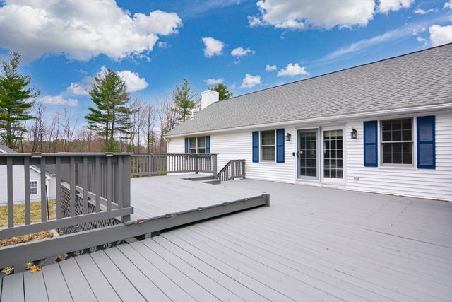 9 Jamie Way, Tyngsborough, MA 01879