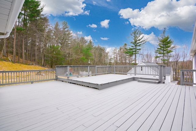 9 Jamie Way, Tyngsborough, MA 01879