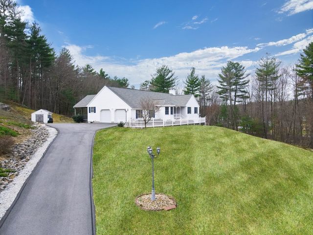 9 Jamie Way, Tyngsborough, MA 01879