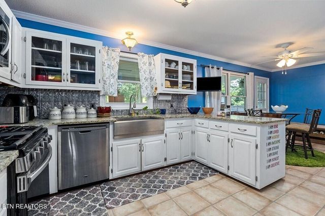 3006 N DEERHAVEN DR Drive, Cookeville, TN 38506