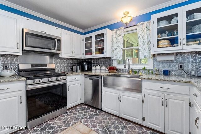 3006 N DEERHAVEN DR Drive, Cookeville, TN 38506