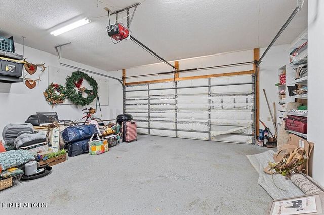 3006 N DEERHAVEN DR Drive, Cookeville, TN 38506