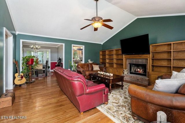 3006 N DEERHAVEN DR Drive, Cookeville, TN 38506