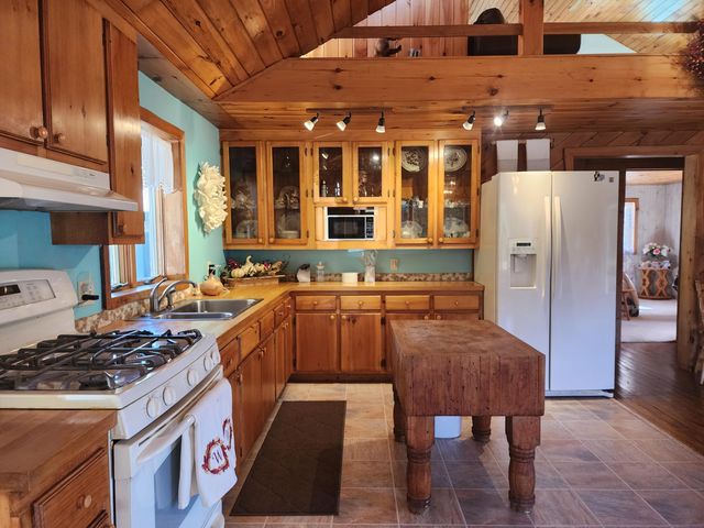 18 Ayers Road, Malone, NY 12953