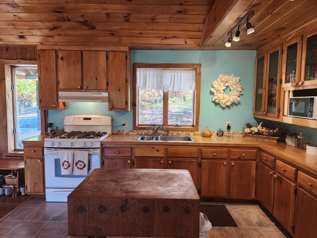 18 Ayers Road, Malone, NY 12953