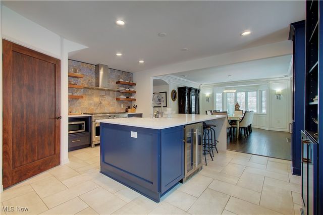 3125 Van Aken Boulevard, Shaker Heights, OH 44120