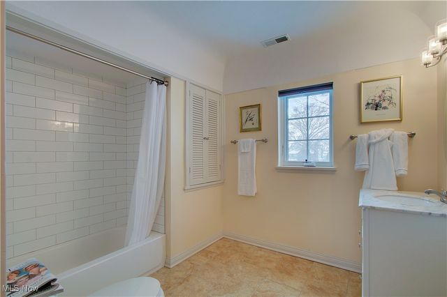 3125 Van Aken Boulevard, Shaker Heights, OH 44120