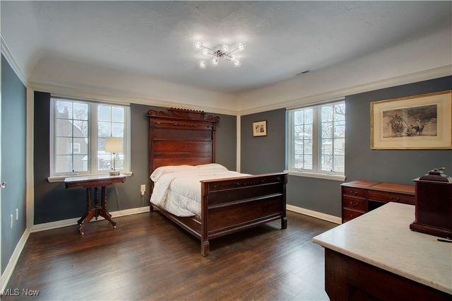 3125 Van Aken Boulevard, Shaker Heights, OH 44120