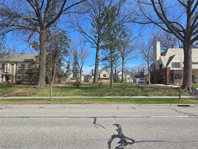 3125 Van Aken Boulevard, Shaker Heights, OH 44120