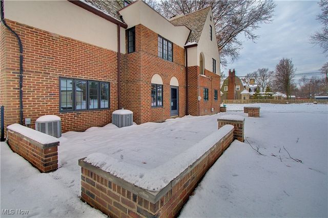 3125 Van Aken Boulevard, Shaker Heights, OH 44120