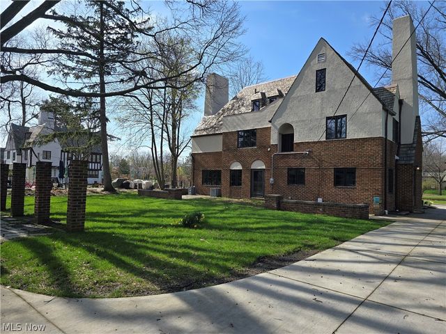 3125 Van Aken Boulevard, Shaker Heights, OH 44120
