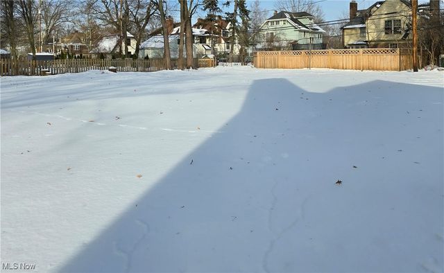 3125 Van Aken Boulevard, Shaker Heights, OH 44120