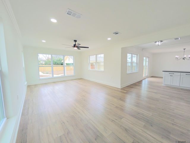 4761 Camellia St, St Francisville, LA 70775