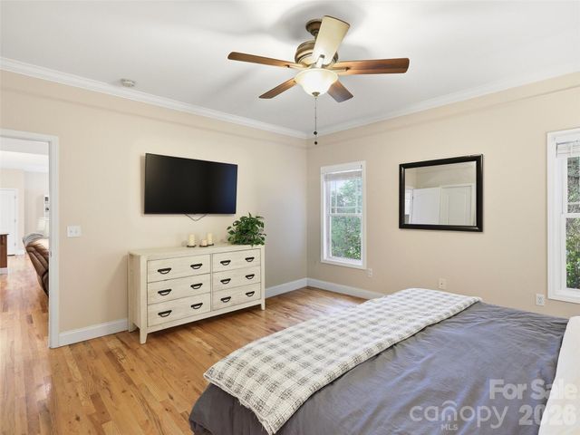 16 Lancaster Lane, Weaverville, NC 28787