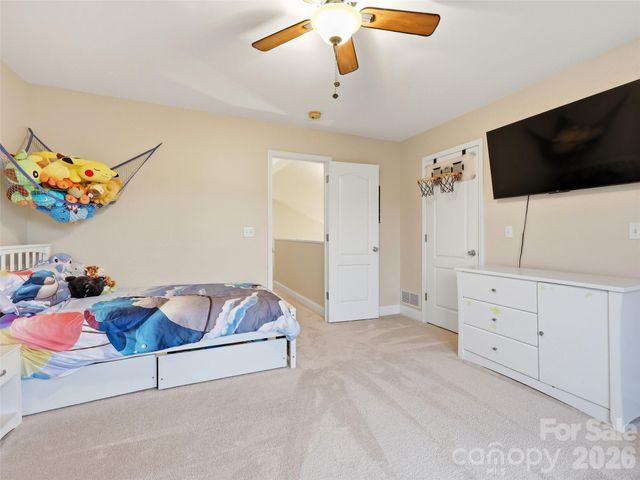 16 Lancaster Lane, Weaverville, NC 28787