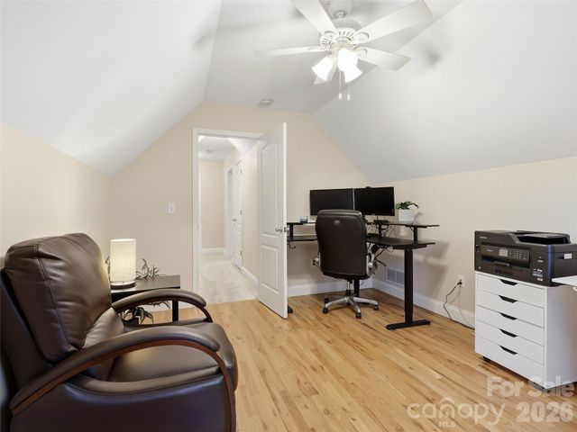 16 Lancaster Lane, Weaverville, NC 28787