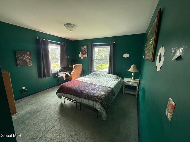2155 Orchard Park Drive, Niskayuna, NY 12309