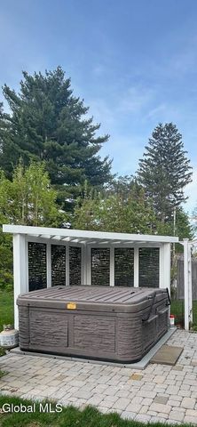 2155 Orchard Park Drive, Niskayuna, NY 12309