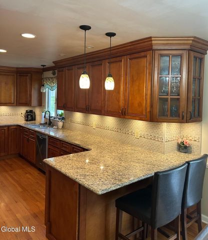 2155 Orchard Park Drive, Niskayuna, NY 12309