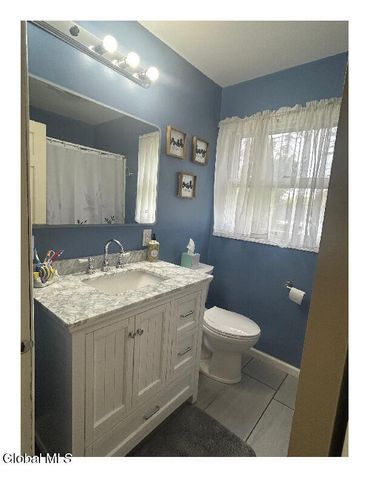2155 Orchard Park Drive, Niskayuna, NY 12309