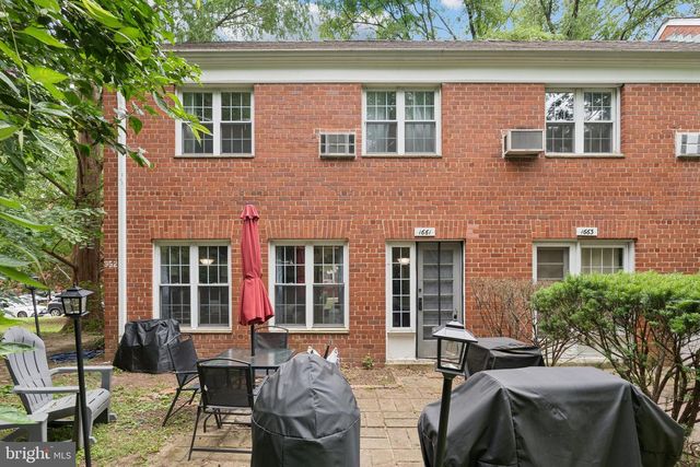 1661 PRESTON RD, Alexandria, VA 22302