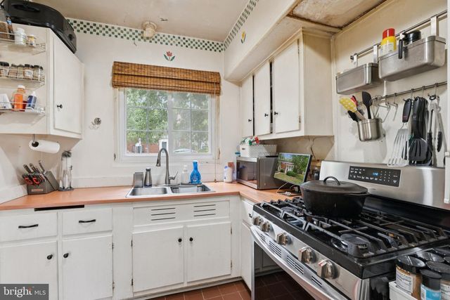 1661 PRESTON RD, Alexandria, VA 22302