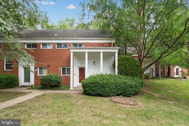 1661 PRESTON RD, Alexandria, VA 22302