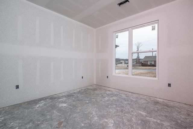 29 Walnut Valley Drive, Little Rock, AR 72211