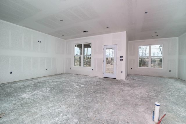 29 Walnut Valley Drive, Little Rock, AR 72211