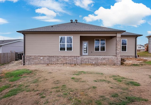 29 Walnut Valley Drive, Little Rock, AR 72211