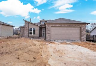 29 Walnut Valley Drive, Little Rock, AR 72211