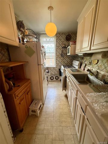 1425 Thieriot Avenue 6M, Bronx, NY 10460